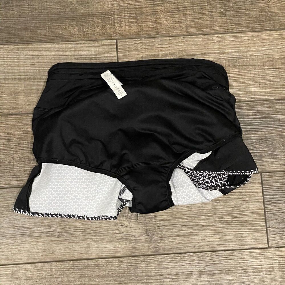 Lululemon Real Quick Perforated Shorts Monochromatic Black White Running Size 4 - Picture 13 of 14